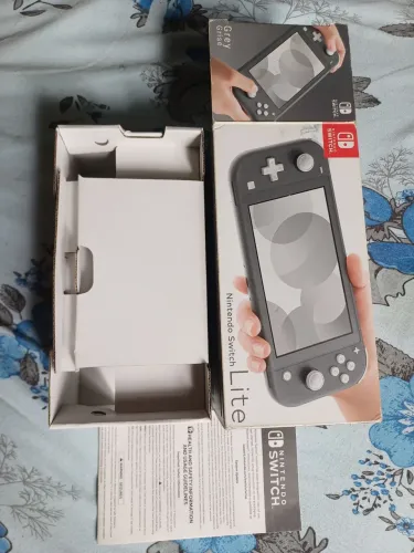 Caixa manual e berço Nintendo Switch Lite Grey
