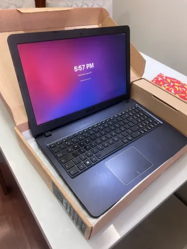 NOTEBOOK ASUS VIVOBOOK i5 8° 256SSD 8RAM usado excelente ÚNICO DONO