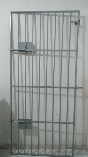 Portão novo galvanizado e já pintado de 500,00 por 480,00