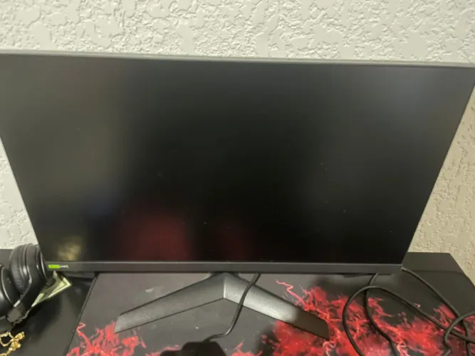Monitor LG 24P 180HZ TECNOLOGIA GEFORCE GYNC
