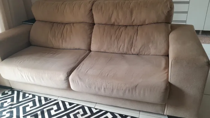 Vendo esse sofá, retrátil, atlântida ( 2,20) em boas condições:
