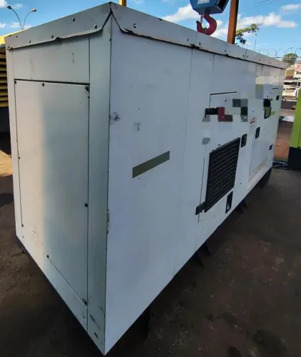 GRUPO GERADOR DE ENERGIA 180 KVA STEMAC 
