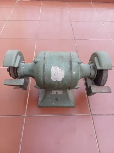 Moto Esmeril Antigo Industrial de Bancada Ferro Fundido - Funcionando