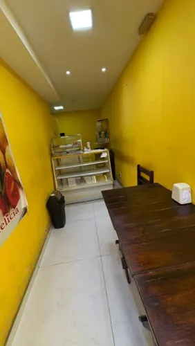 Passando loja de salgados