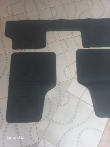 Tapete para assoalho de carro