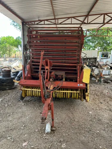Enfardadeira new Holland