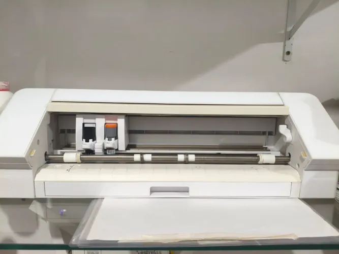 Vendo Silhouette Cameo 4