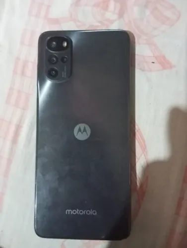 Moto g22 funciona perfeitamente película usada bateria Nova 2 capinha e carregador. 
