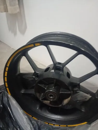 Roda traseira cb hornet 500