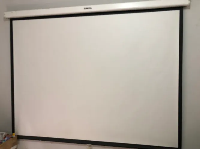 Vendo tela de projeção