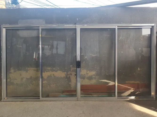 Vendo janela de alumínio 2 x 1 mas informações entrar em contato *