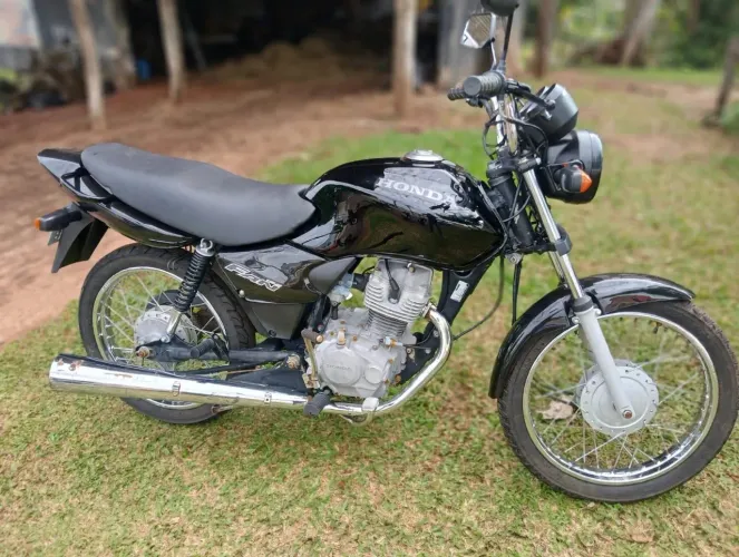 Honda impecável a venda.