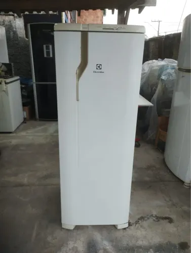 Geladeira Electrolux gelo seco