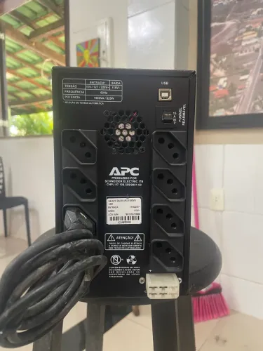 NO BREAK APS - 1500 VA / 825 W