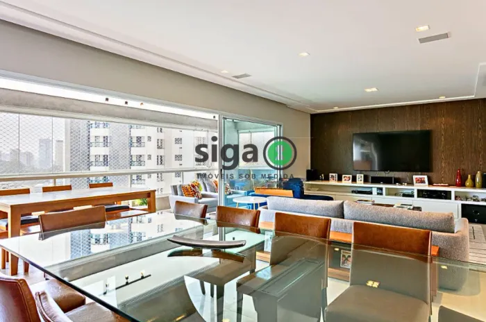 Apartamento com 211m2, 4 dormitórios e 3 vagas à venda na Vila Andrade