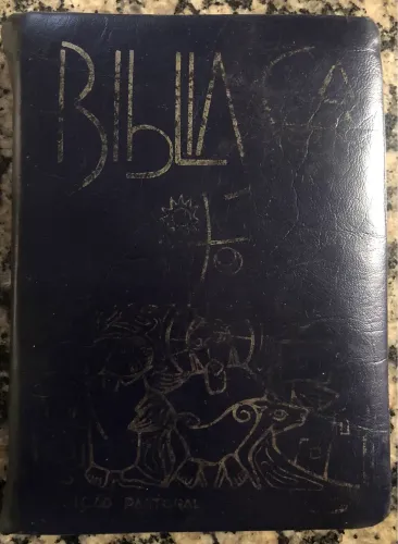 Bíblia Sagrada - Edição Pastoral (capa em couro e zíper)
