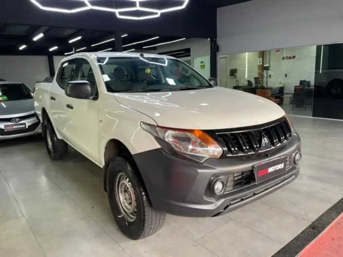 Mitsubishi L200 Tri. Outd. GLX 2.4 CD 4X4 Die. MEC 2022