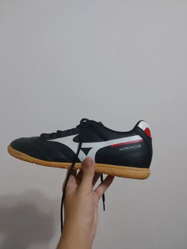 Chuteira futsal mizuno