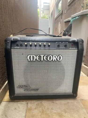 Amplificador meteoro