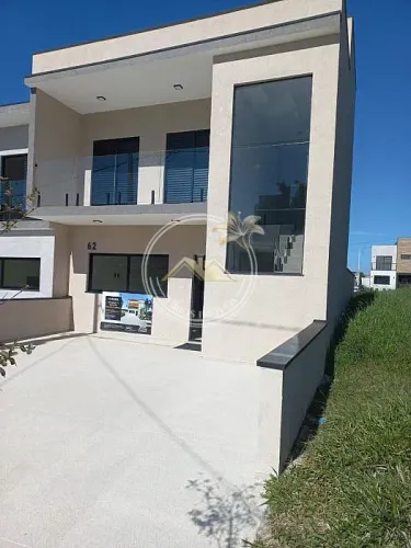 Sobrado a VENDA com 3 D(1S) R$ 850.000,00 Condominio Fechado