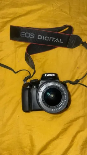 Câmera Canon DSLR T3