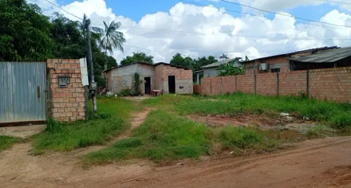Vende-se uma casa ? Nova cidade