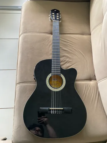 Violão eletroacústico giannini start NF-14 corda de nylon (cordas recém trocadas)
