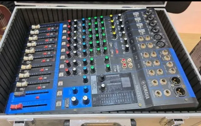 Mesa de som Yamaha