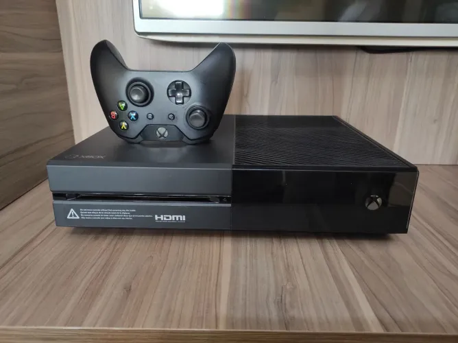 Xbox One Fat 1TB + Caixa Original + 2 jogos