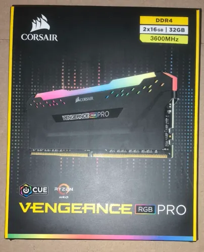 DDR4 32GB 3600MHz Corsair Vengeance PRO ARGB (Nova)