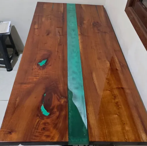 Mesa River Table de Cedro com Resina Epóxi- Design Moderno