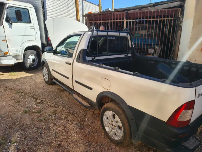 Fiat Strada 1.4 MPI Fire Flex 8V CS 2012