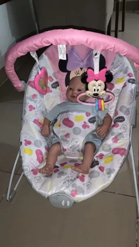 Cadeirinha de bebê menina