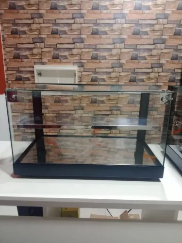 Estufa quente e vitrine fria
