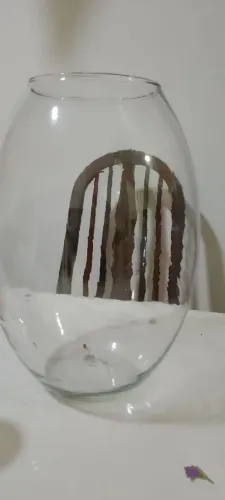 Vaso de vidro, para ornamentação da casa.