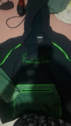 Factory tempestas oakley