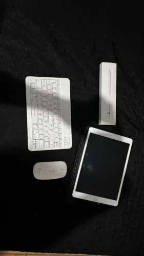 Ipad 8 - Apple pencil 1 - Teclado e mouse bluetooth