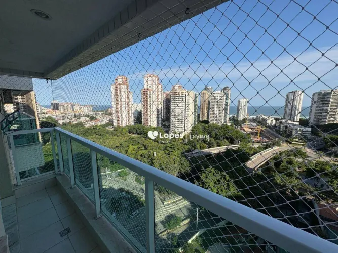 Condomínio San Filippo - Apartamento de 2 Quartos, Reformado e Planejado. Vista frontal ma