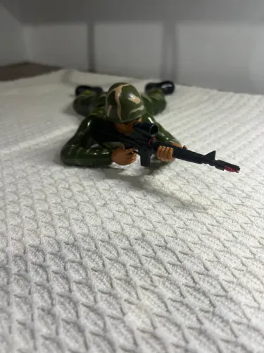 Soldado rastejante action soldier brinquedo antigo
