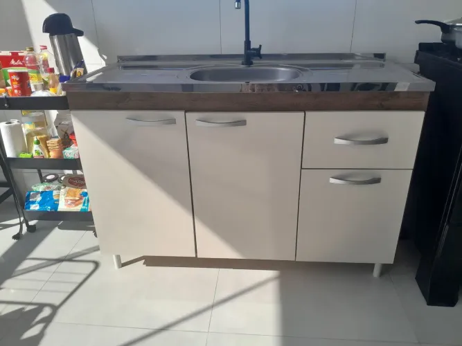 Balcão com pia e torneira RS 400