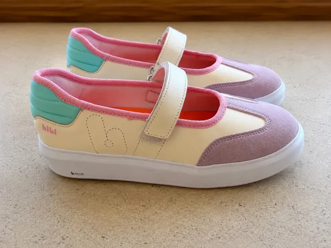 Sapatilha infantil Bibi B Plus, modelo estilo Mary Jane