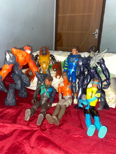 coleção de bonecos max steel