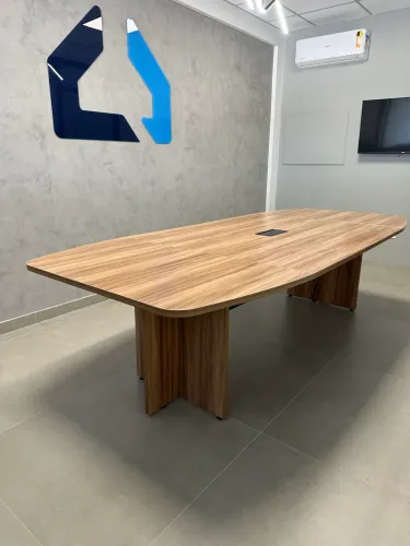 Vendo mesa de reunião
