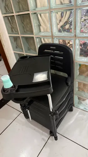 Cadeira Cirandinha Manicure Pedicure Com Apoio Pernas + Mesa