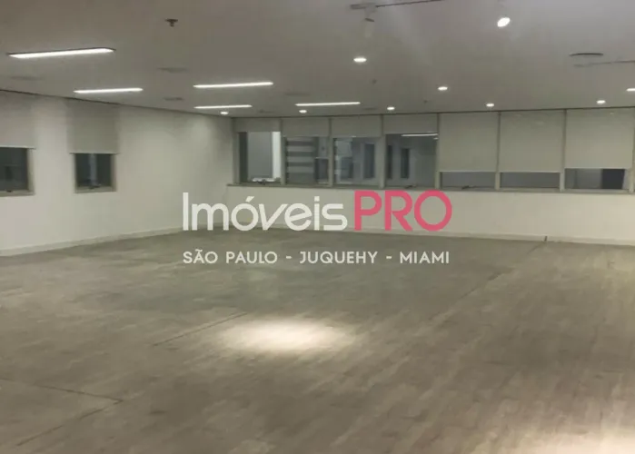 Conjunto Comercial na Vila Olimpia