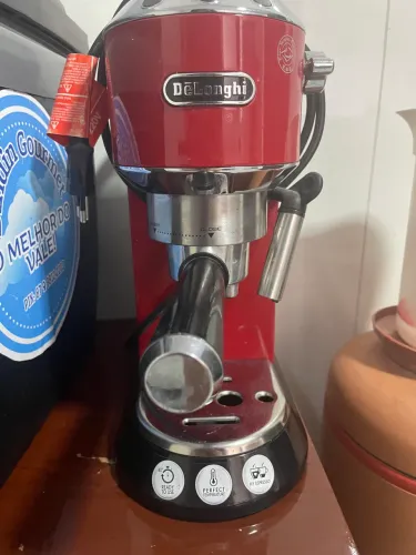 Cafeteira De Longhi Dedica Style (linha EC685)