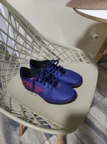 Tenis semi novo 