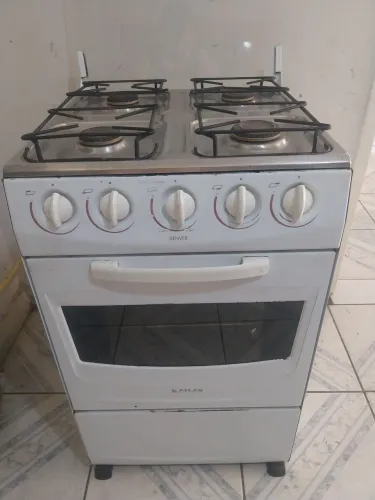 Vende-se fogao atlas funcionando perfeitamente
