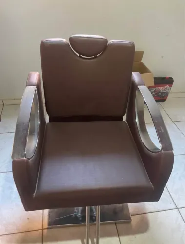 CADEIRA DE SALÃO