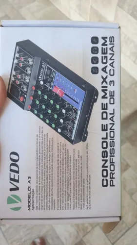Mesa de áudio VEDO mod A3 perfeito pra som automotivo